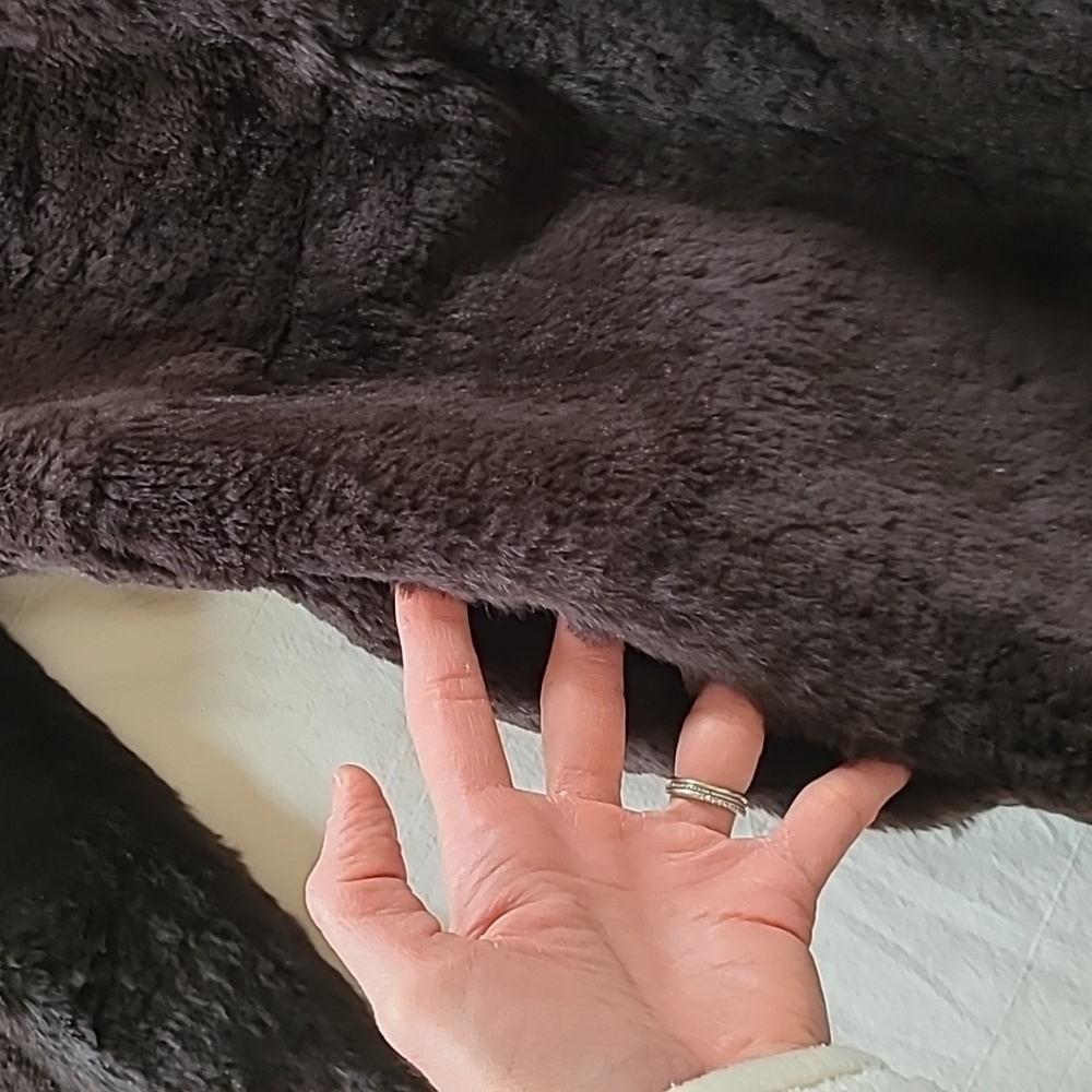 Avanti Rabbit Fur Coat - Picture 5 of 10